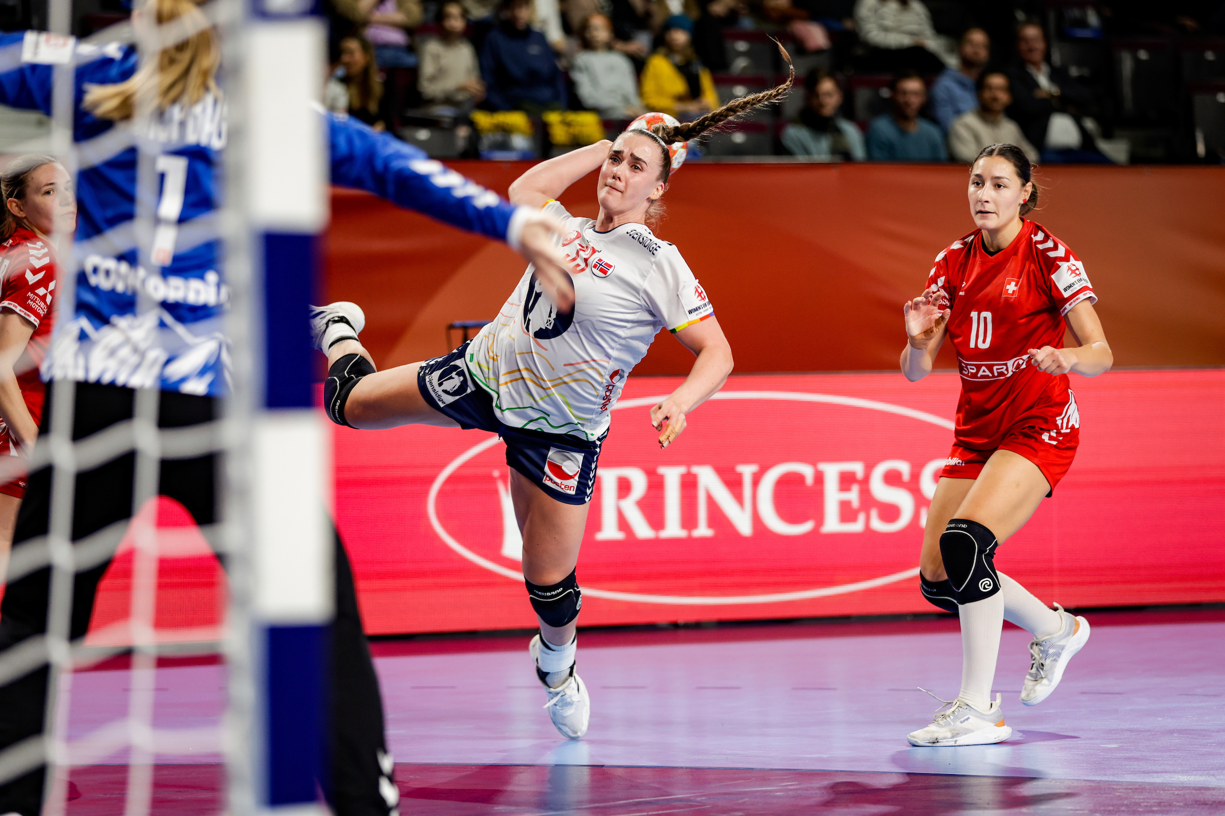 Defending title holders Norway extend winning run