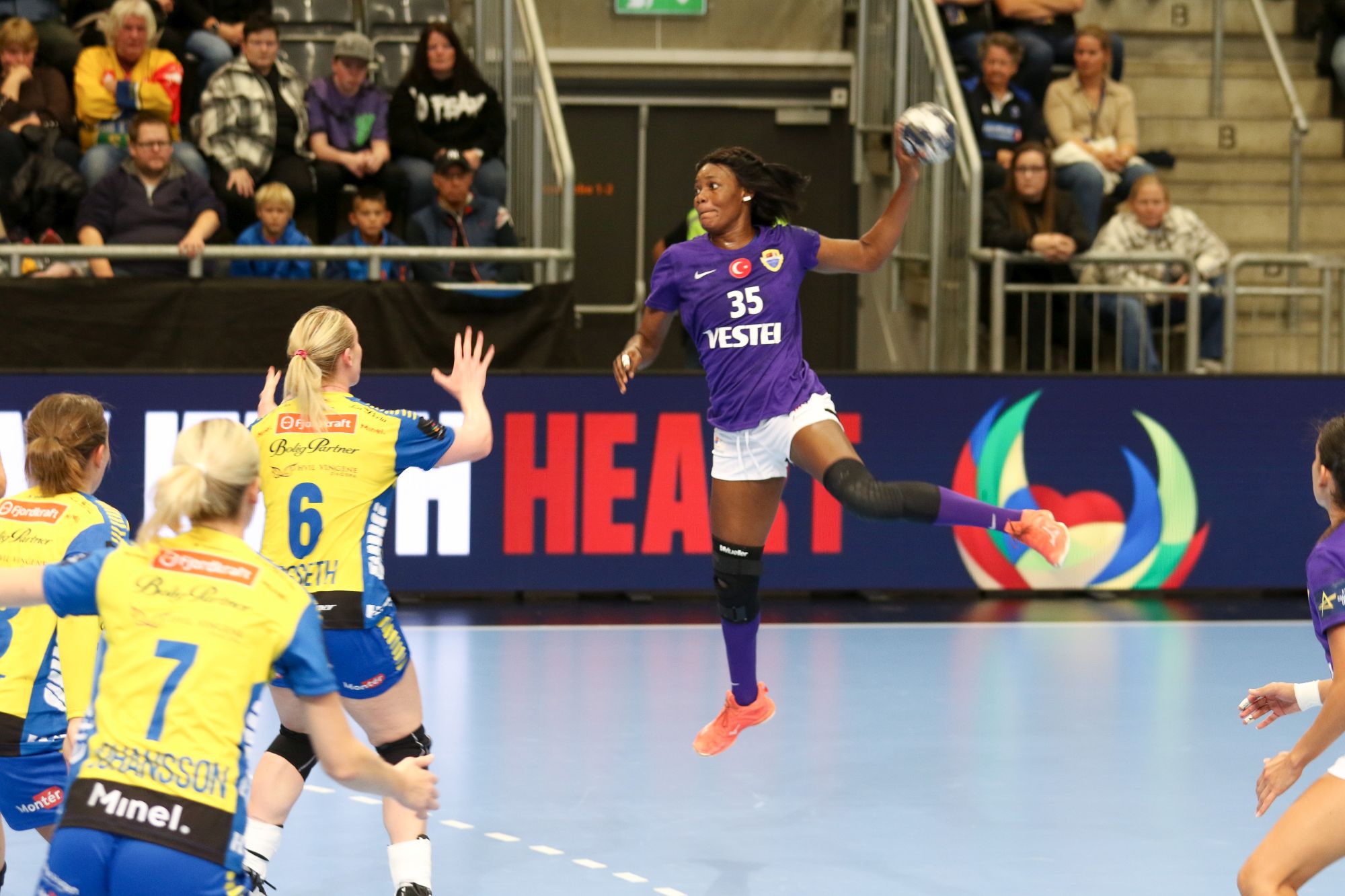 Coverage of EHF Champions League Women 2022 23 round 11