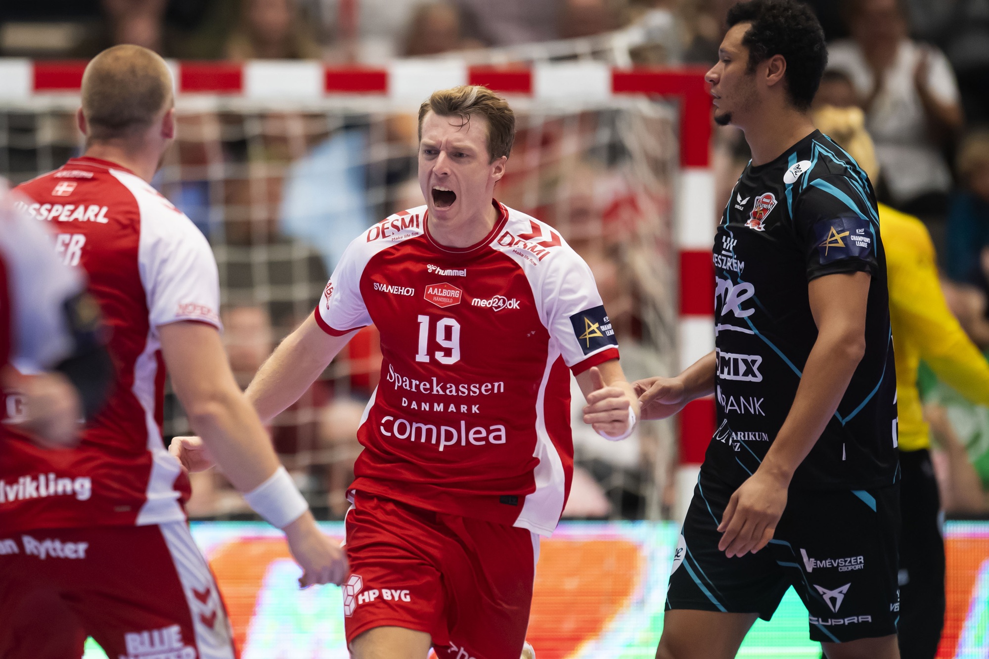 Aalborg take MOTW; Magdeburg beat PSG to start title defence