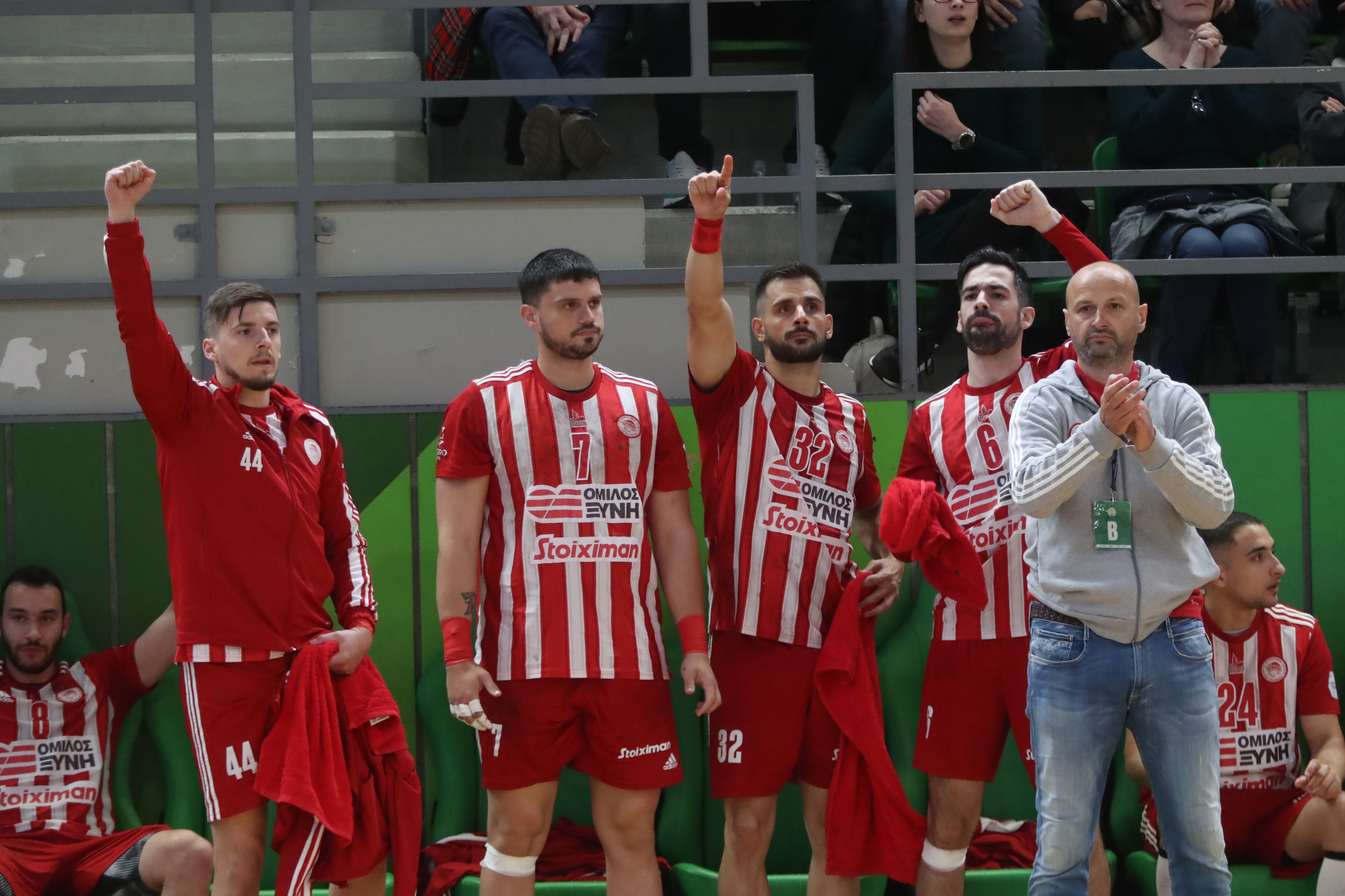 Olympiacos write history; Valur join them in European Cup final