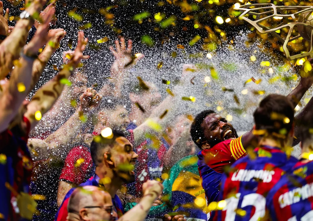 SUMMARY: Barça return to the podium; Richardson named MVP