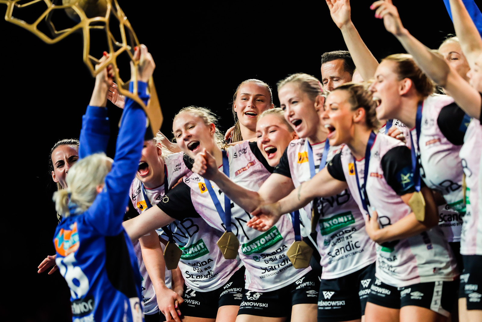 Hero Kiko Costa comes through in thrilling match