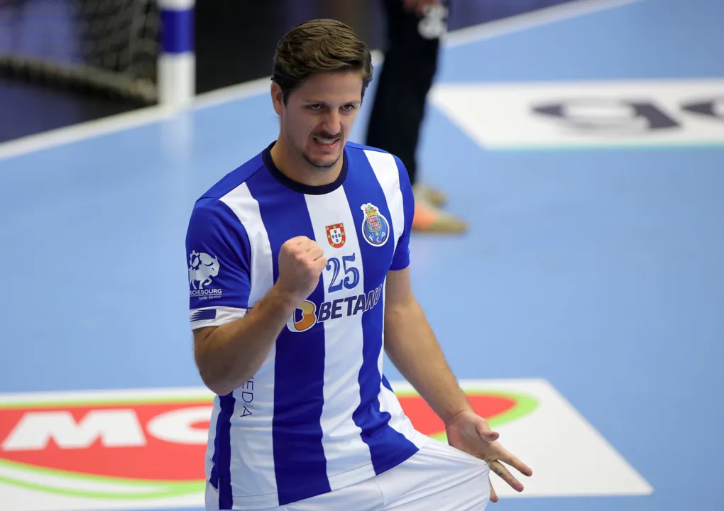 Porto challenge Magdeburg in MOTW of year-ending round