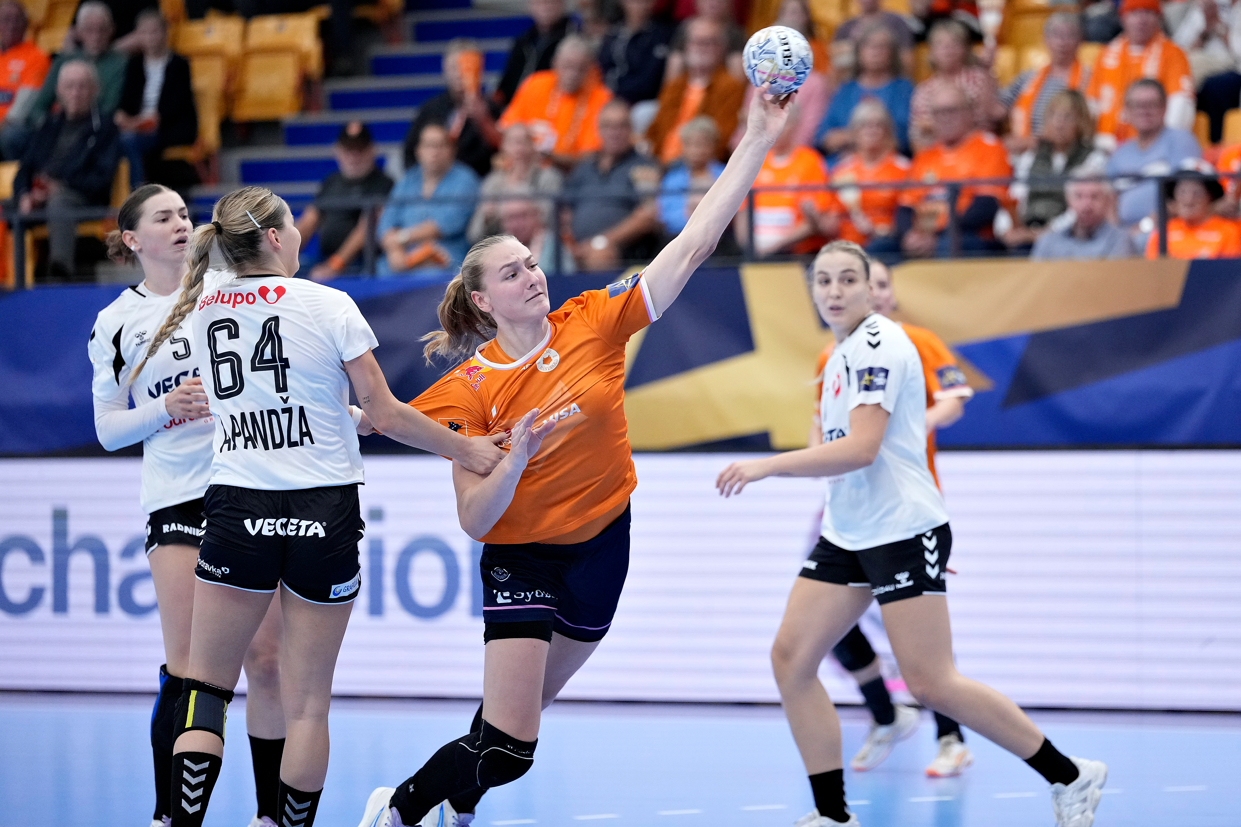 Viola Leuchter: upadek klubu, srebrny medal i nowy rozdział w Odense