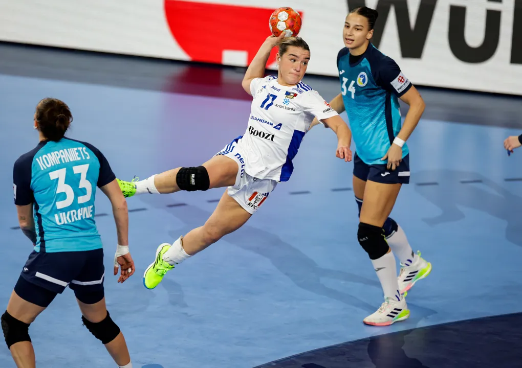 Summary: Iceland, Faroes take first points; three teams progress