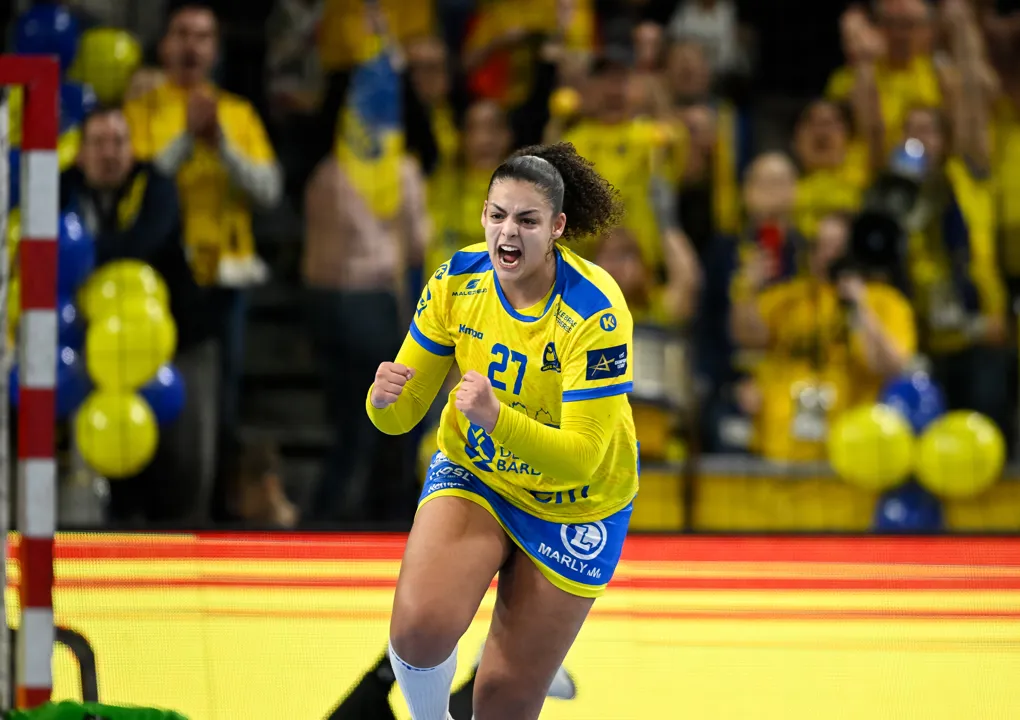 Bouktit's game: “I want to show another image of the line player position”