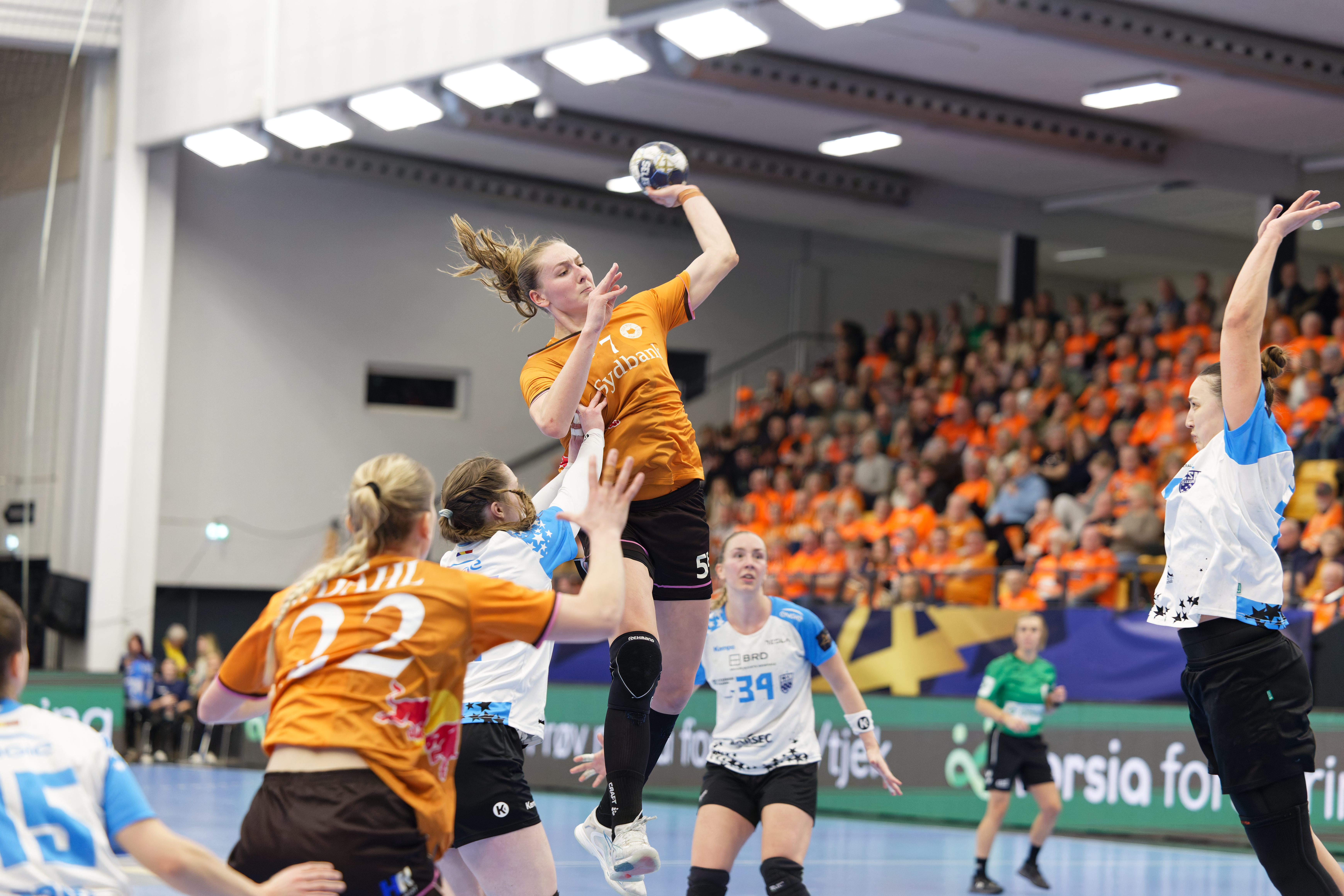 Quiz o Violi Leuchter przed hitem DVSC Schaeffler – Odense Håndbold