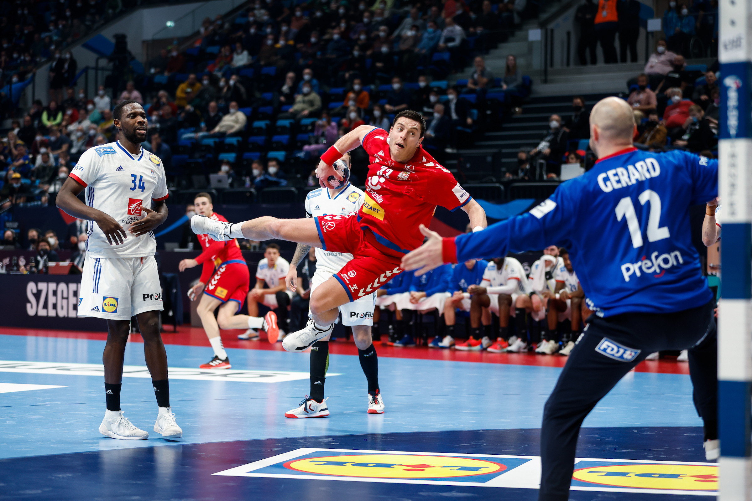 Vincent Gerard helps France book main round ticket