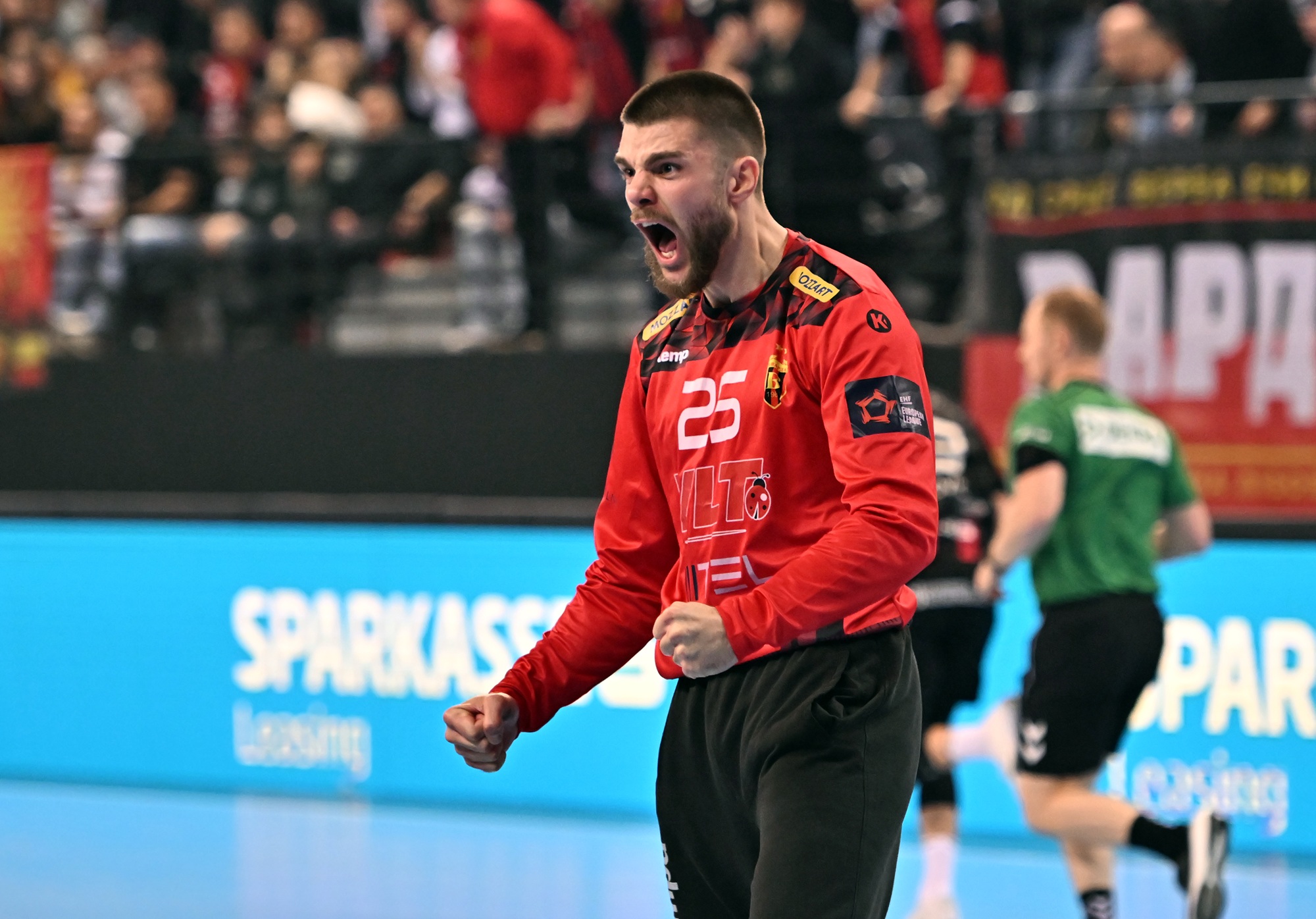 Thrilling round 3 sees two groups still wide open