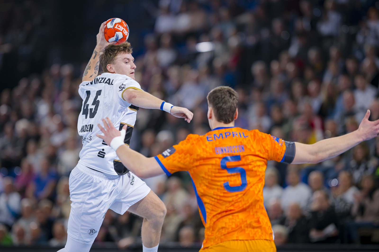 Kiel outscore Porto; Limoges beat Irun with after-buzzer penalty