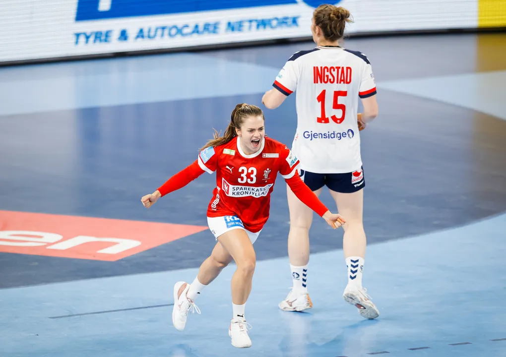 Denmark clinch top of group I with statement win