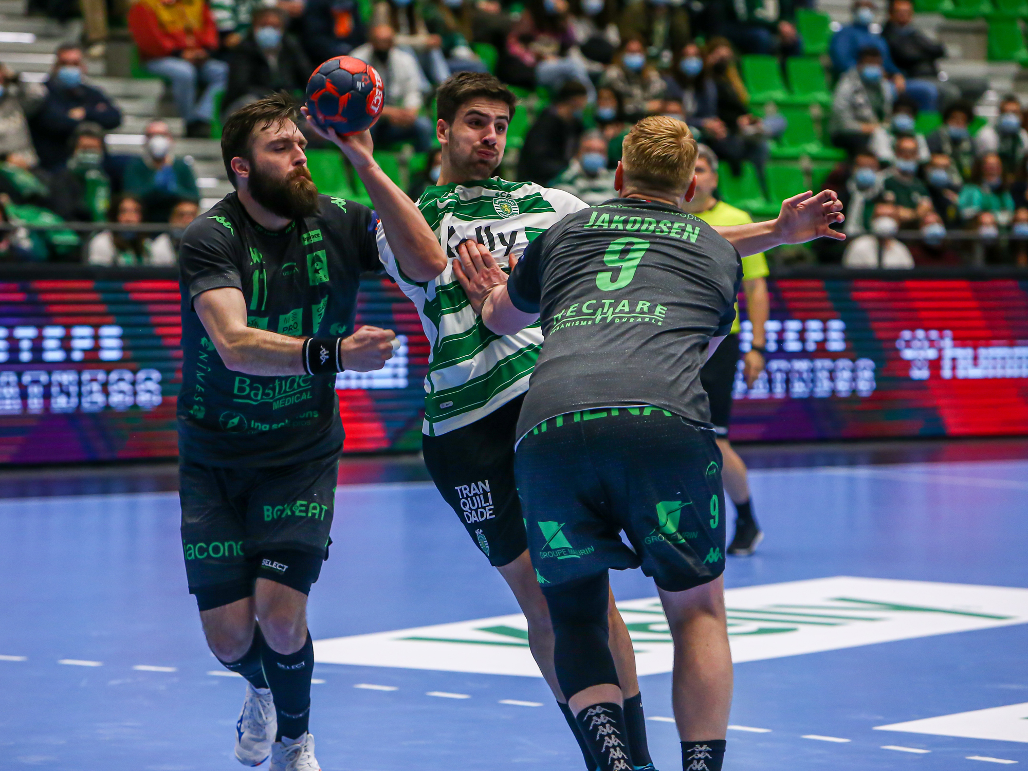 Hero Kiko Costa comes through in thrilling match